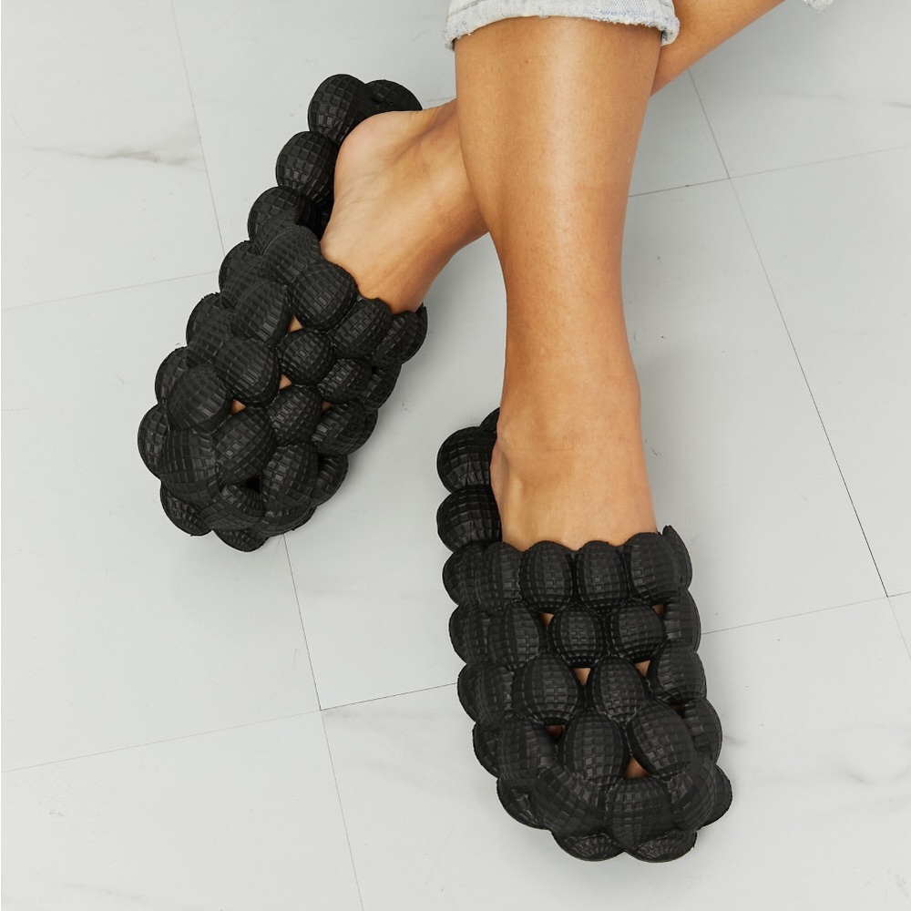 NOOK JOI Bubble Slip On Slides in Black
